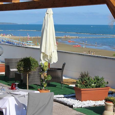 Hotel Marocca Nettuno Exterior foto
